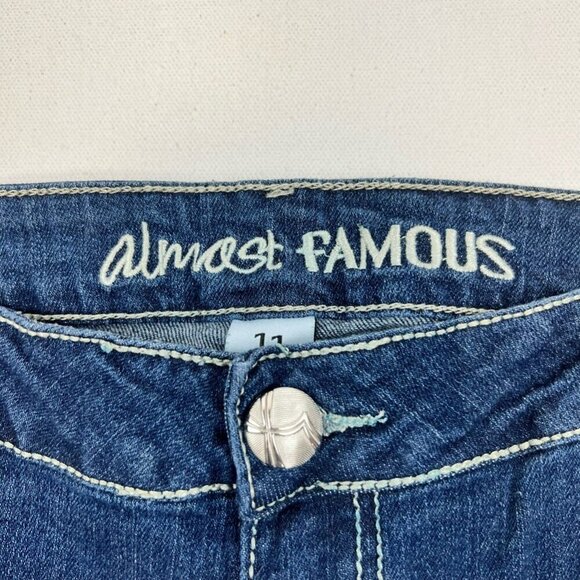 Almost Famous Womens Cropped Jeans Blue Distressed Dark Wash Low Rise Size 11 - Picture 10 of 10